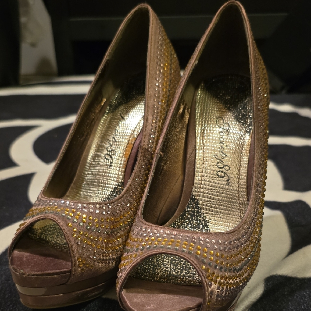 Elegant Brown Peep-Toe Heels